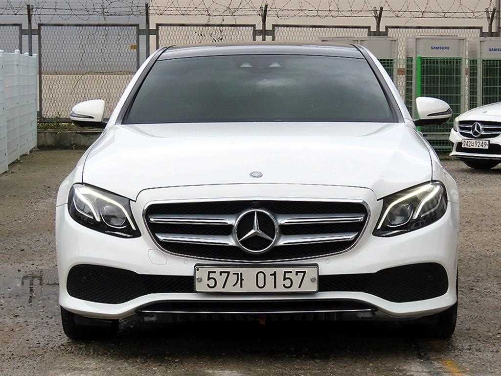 E-클래스 W213 E300 4MATIC 아방가르드 2017년식