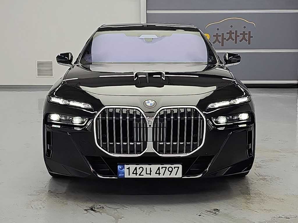 BMW 7시리즈 750e xDrive M 스포츠 사진 2/18