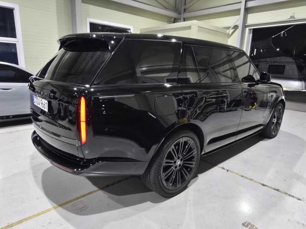 랜드로버 레인지로버 3.0 D350 LWB 오토바이오그래피 사진 2/20