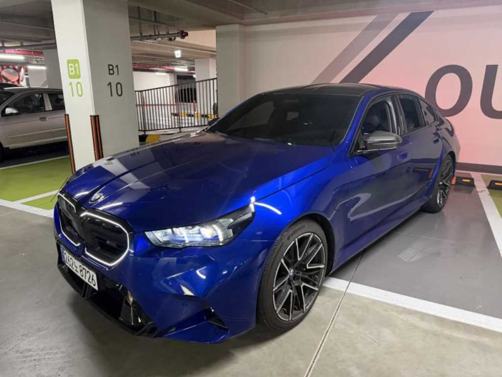 BMW 5시리즈 4.4 사진