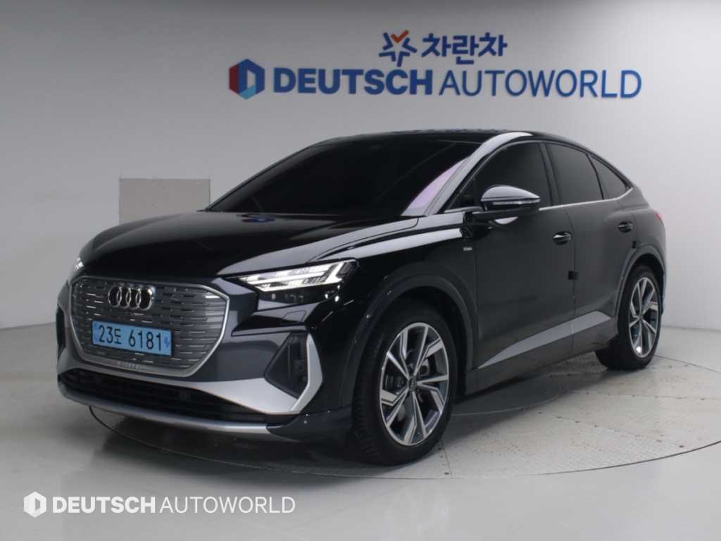 Q4 e-트론 40 스포트백 프리미엄 2022년식