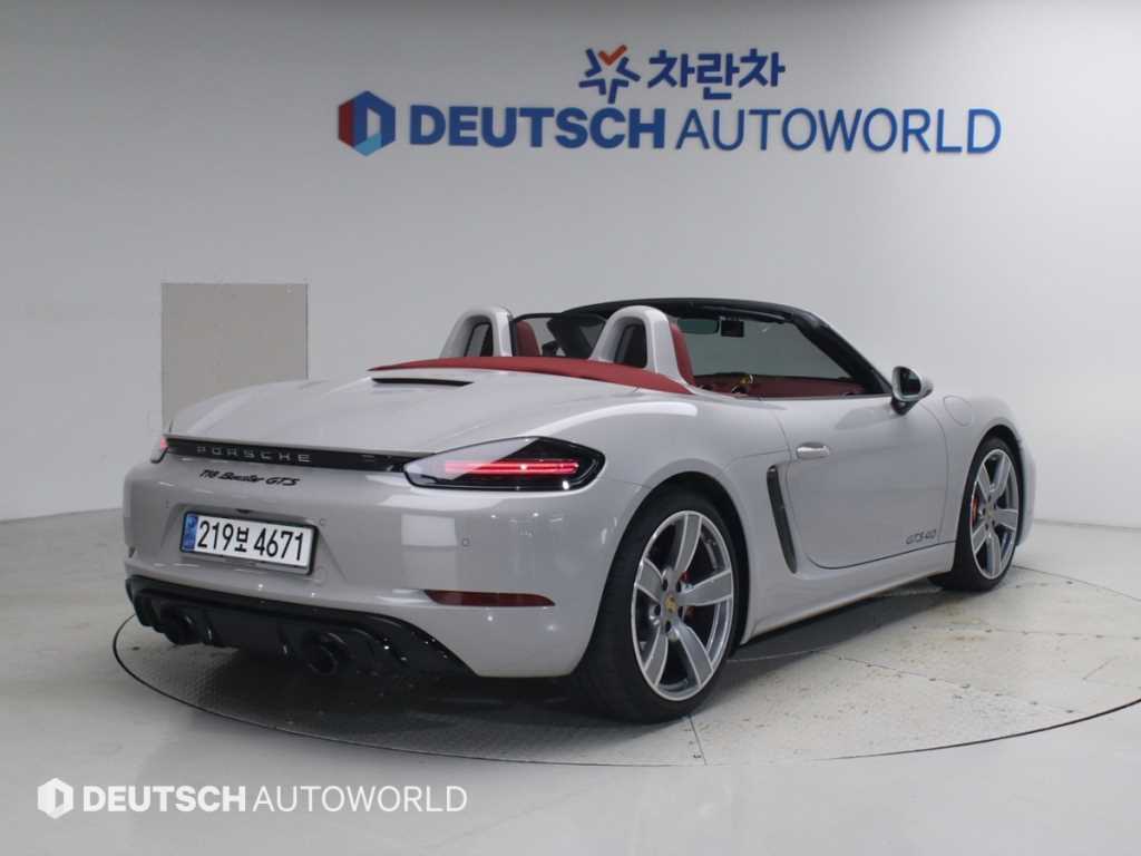 포르쉐 718 4.0 GTS 사진 2/20