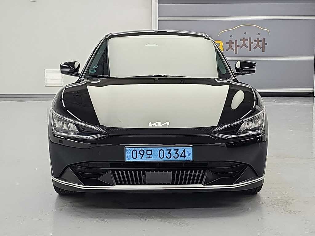 기아 EV6 롱레인지 에어 사진 2/19