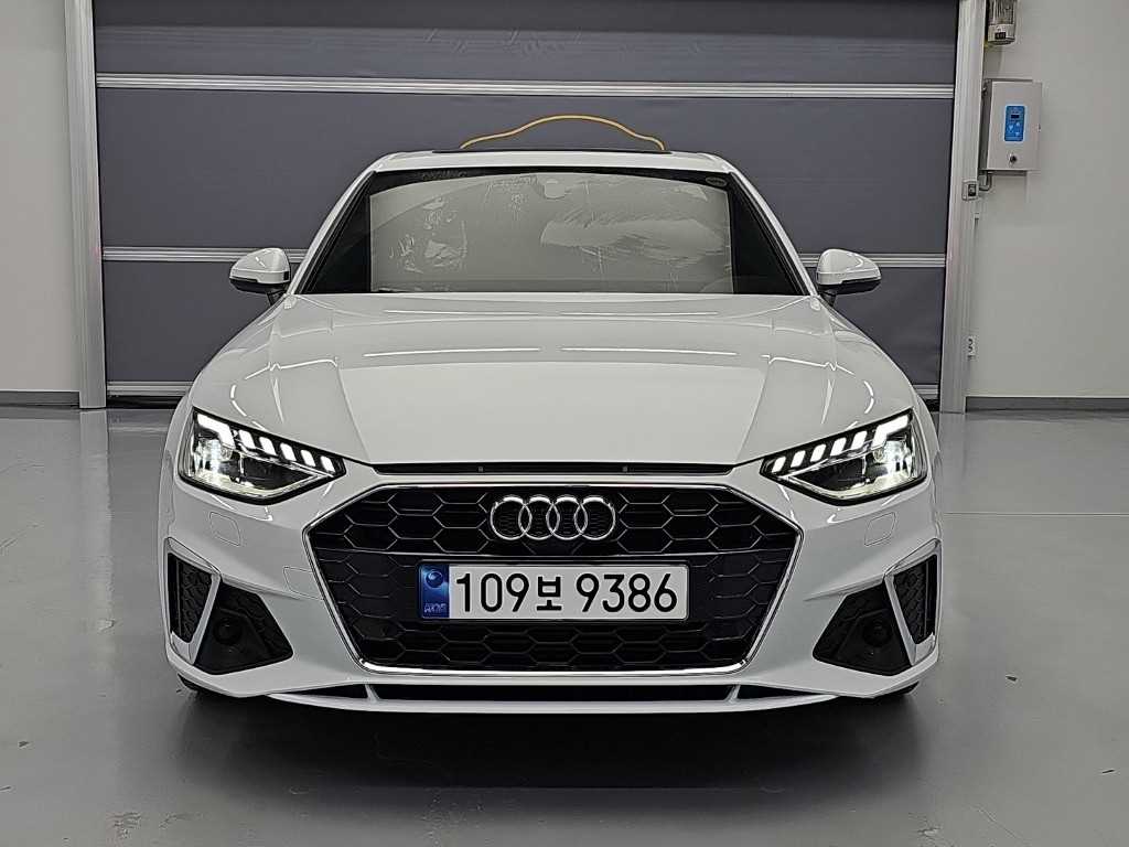 아우디 A4 40 TFSI 사진 2/19