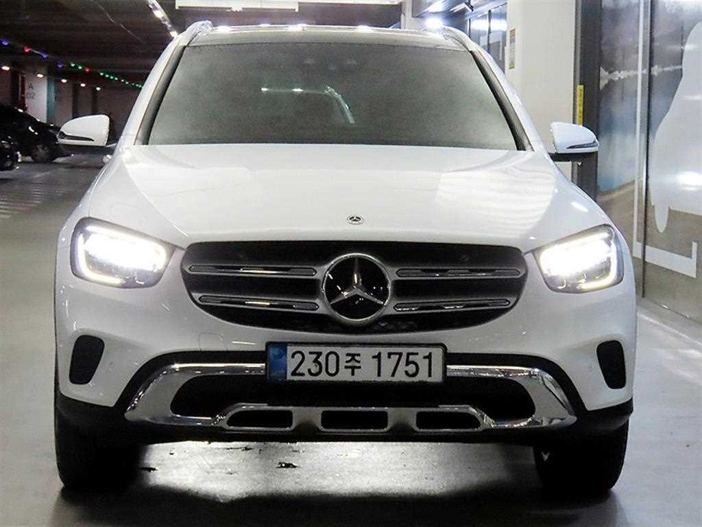 벤츠 GLC 클래스 GLC 300 e 4MATIC 사진 2/20