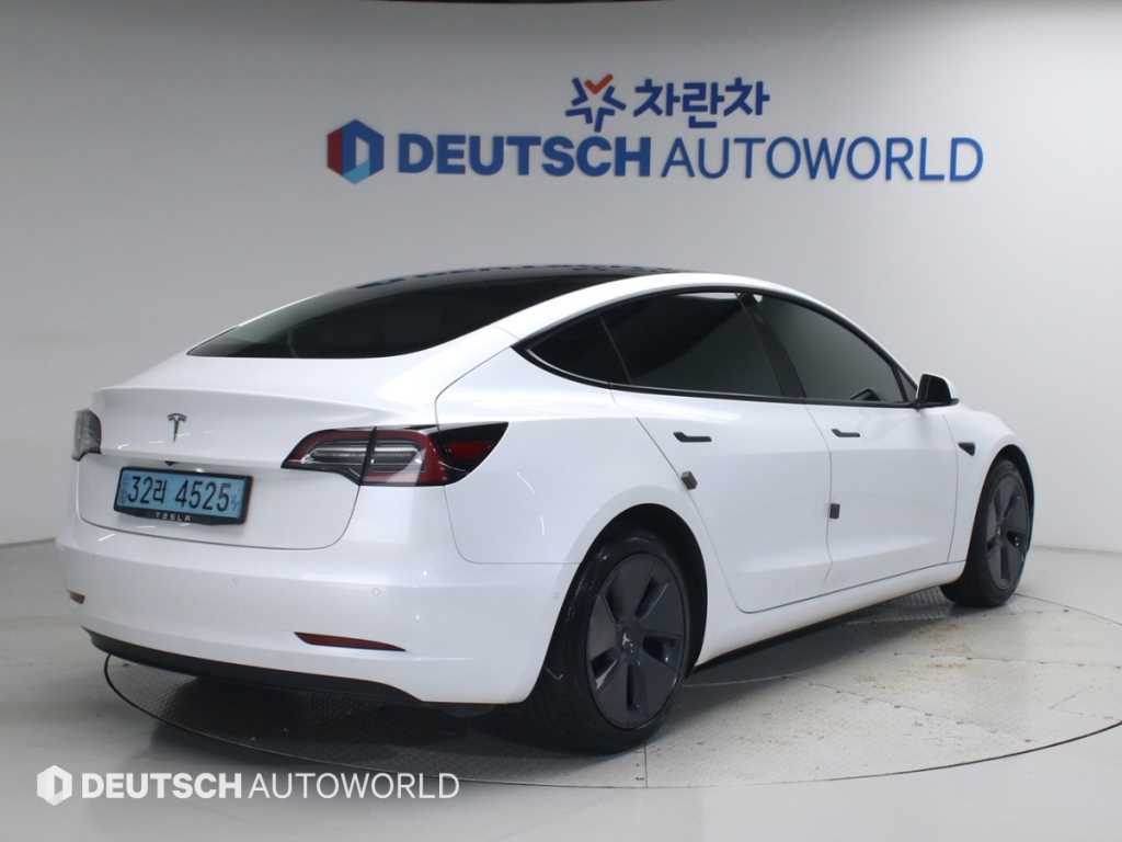테슬라 모델 3 RWD 사진 2/20