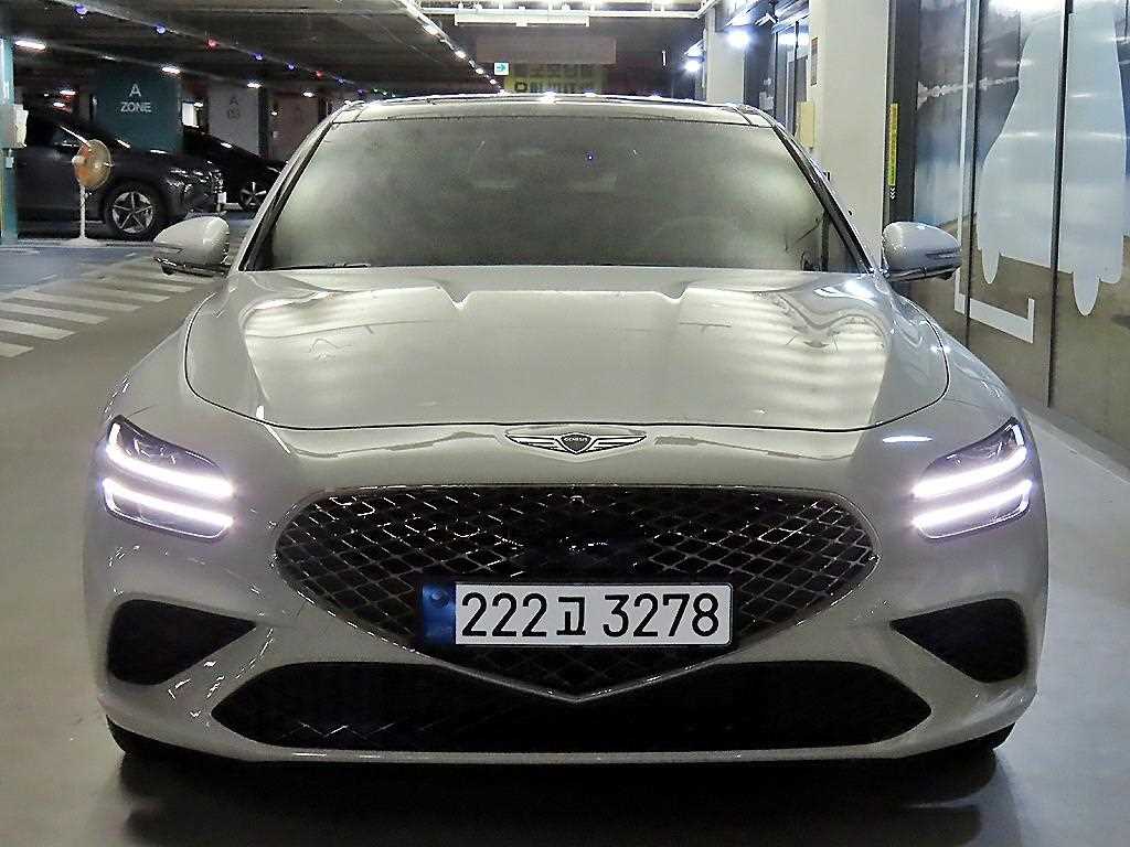 제네시스 G70 가솔린 2.5T 2WD 기본형 사진 2/20