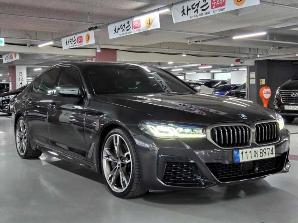 BMW 5시리즈 M550i xDrive 사진 2/20