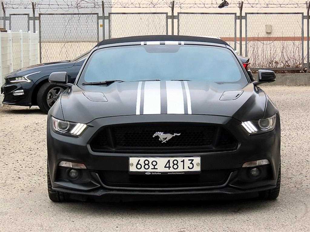 머스탱 GT 컨버터블 2015년식
