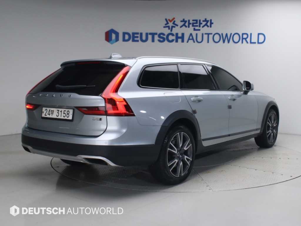 볼보 V90 D5 AWD 사진 2/20