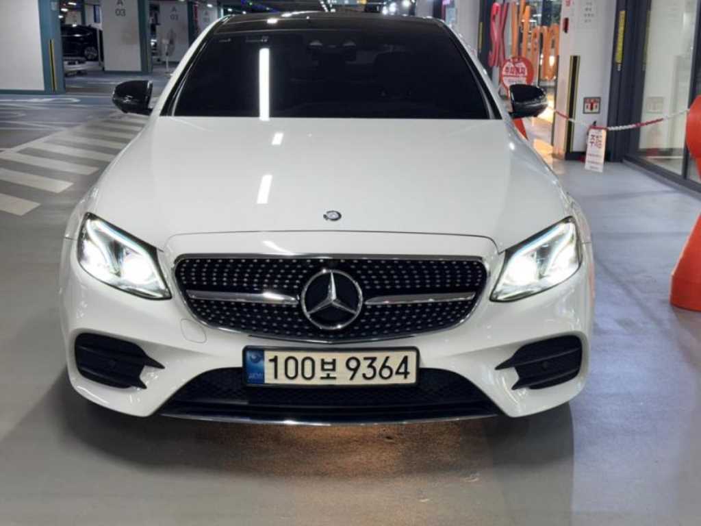 E-Class W213 E300 4MATIC AMG LINE