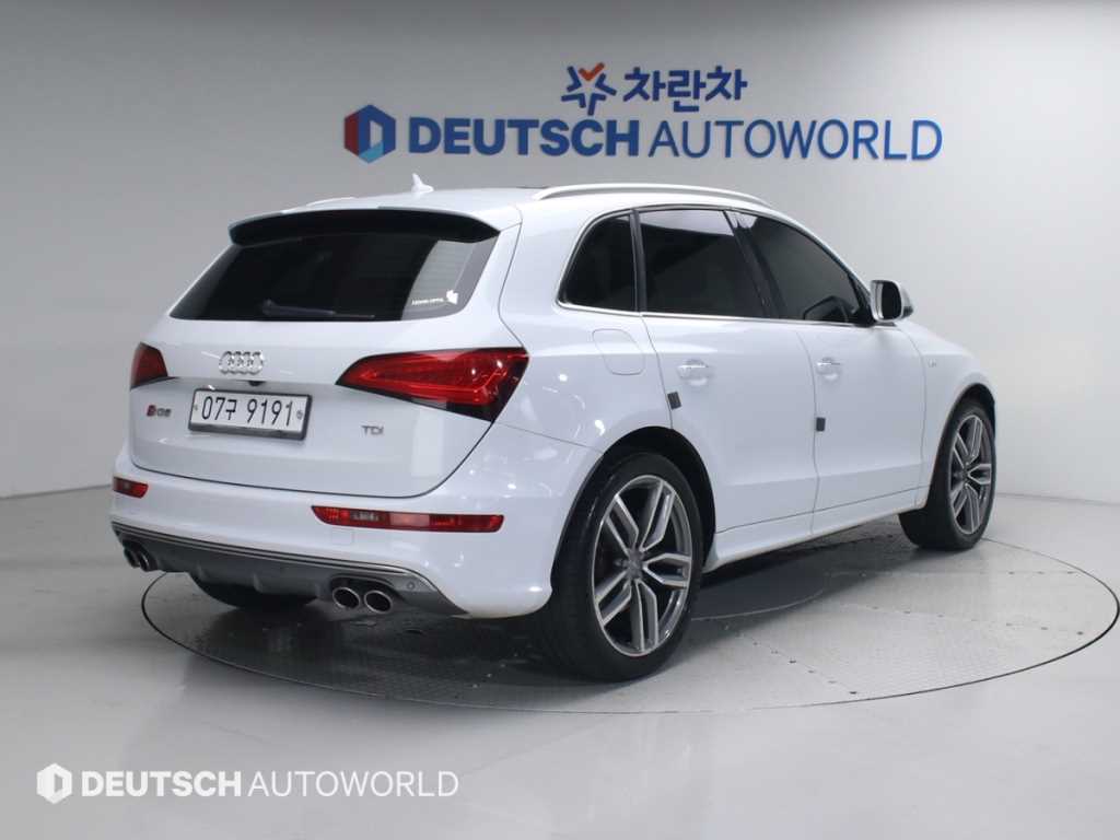 아우디 SQ5 3.0 TDI 콰트로 사진 2/20