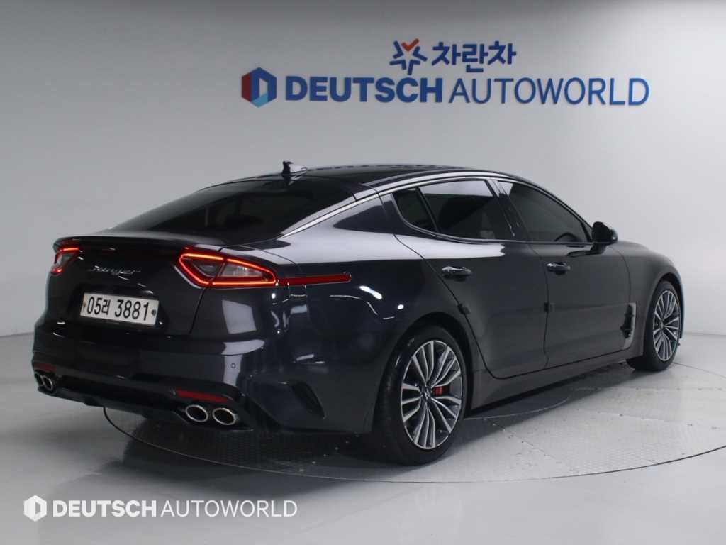 기아 스팅어 가솔린 2.0 터보 2WD 플래티넘 사진 2/20