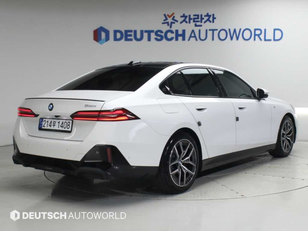 BMW 5시리즈 520i 스페셜 에디션 사진 2/20