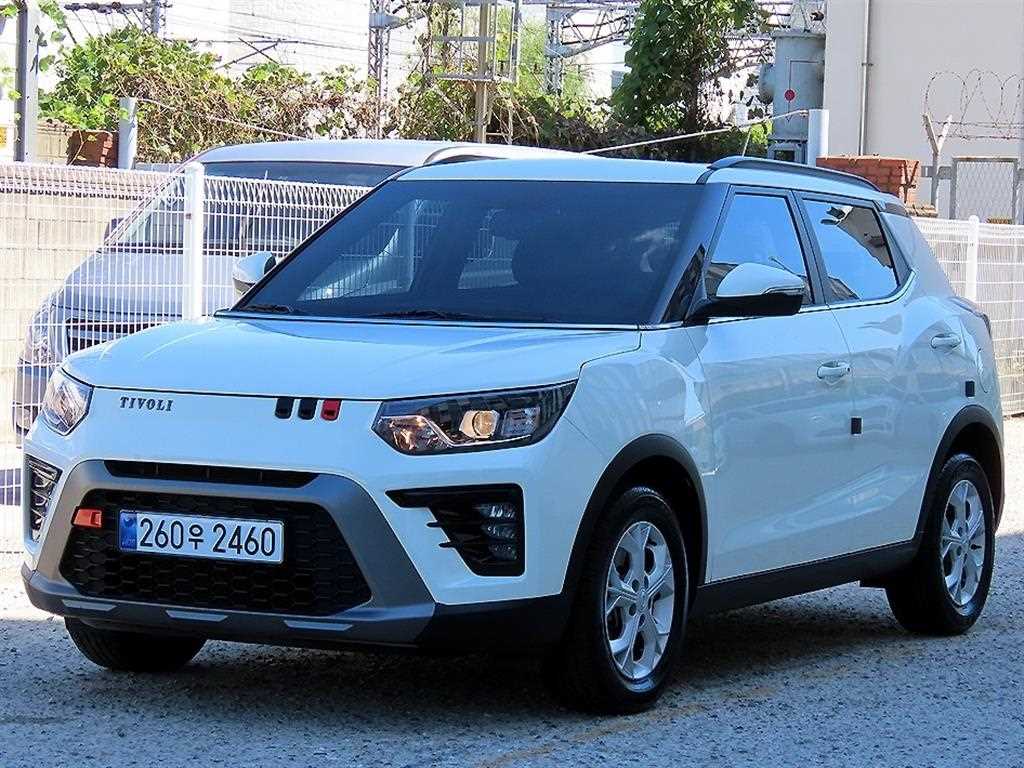 KGM 티볼리 2WD 가솔린 1.6 V1 사진 2/19