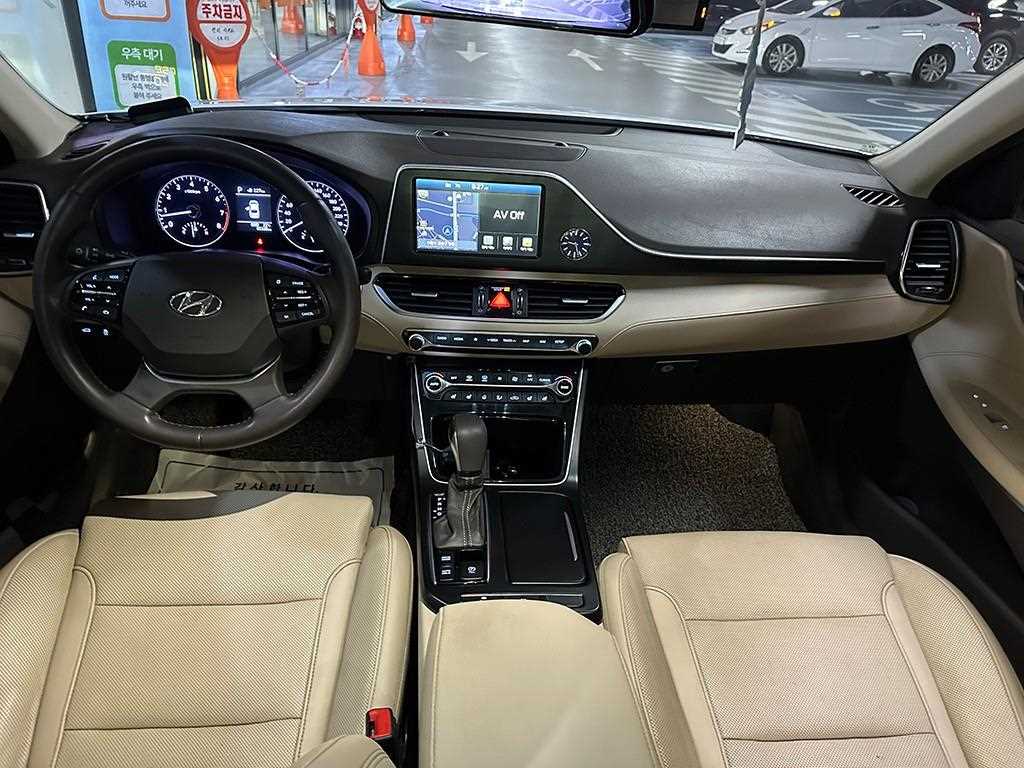 그랜저 IG 2.4 GDI 프리미엄 스페셜 2019년식