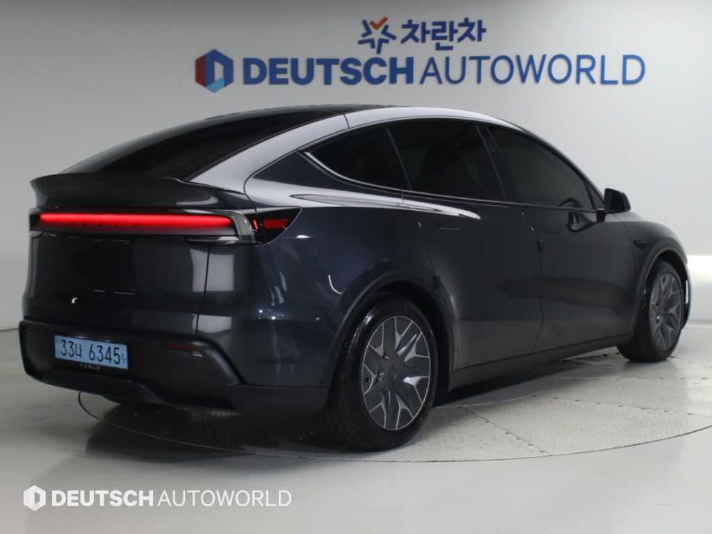 테슬라 모델 Y L 사진 2/20