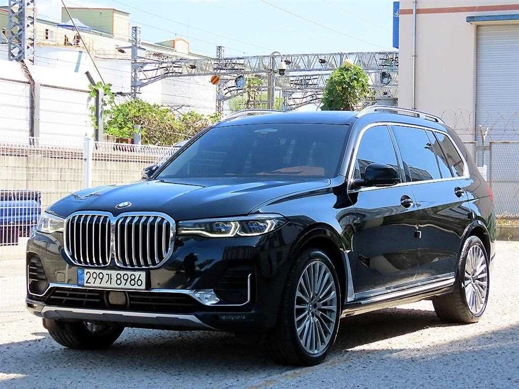 BMW X7 xDrive 40i 디자인 퓨어 엑셀런스 7인승 사진 2/20