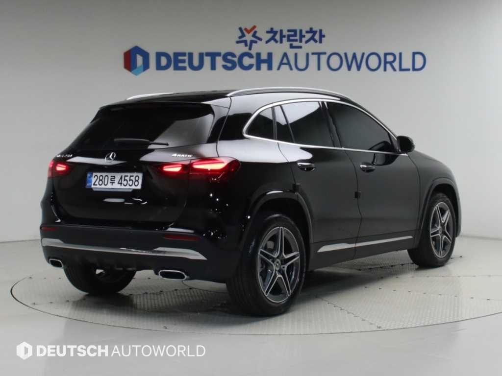 벤츠 GLA 클래스 GLA250 4MATIC 사진 2/20