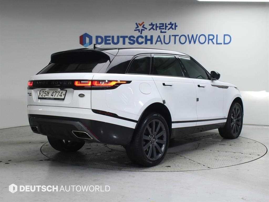 랜드로버 레인지로버 벨라 3.0 D300 R-다이나믹 HSE 사진 2/20