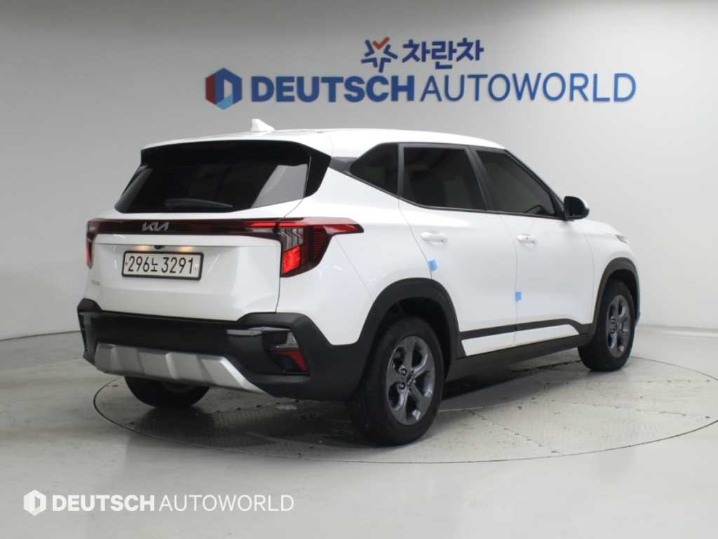 기아 셀토스 가솔린 2.0 2WD 프레스티지 사진 2/20