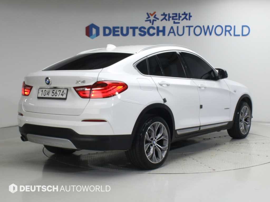 BMW X4 xDrive 20d 사진 2/20