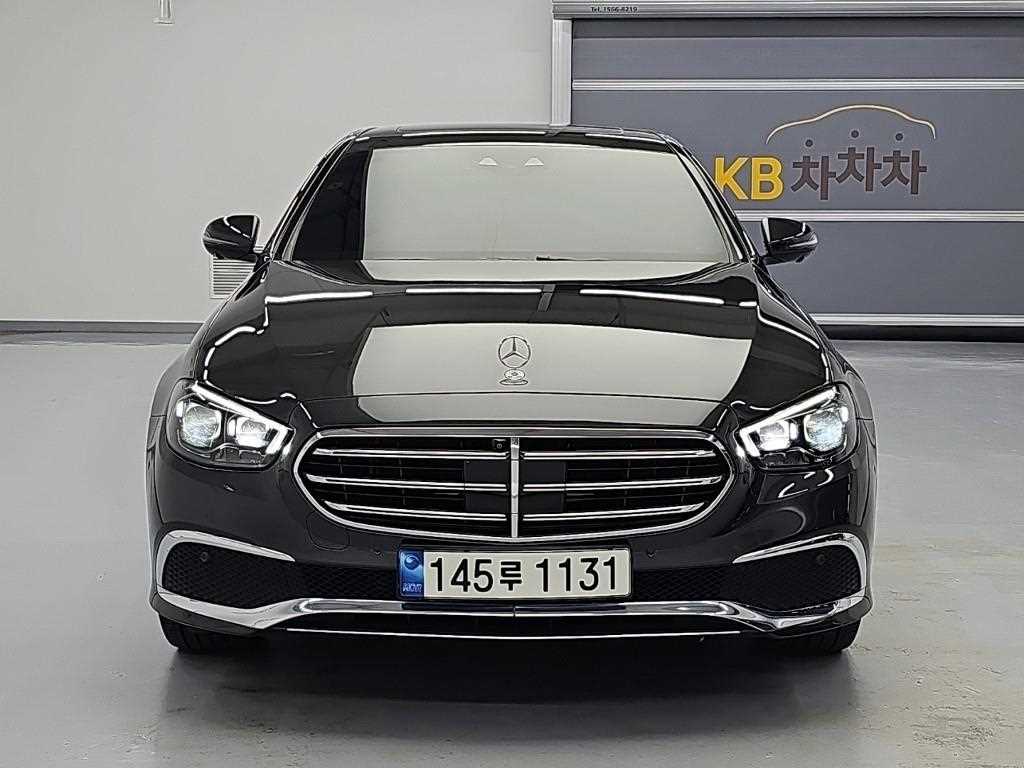 벤츠 E 클래스 E300e 4MATIC 익스클루시브 사진 2/19