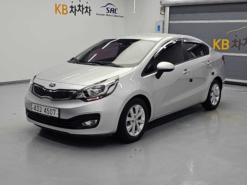 기아 프라이드 4DR 1.6GDI 럭셔리 ECO PLUS 사진