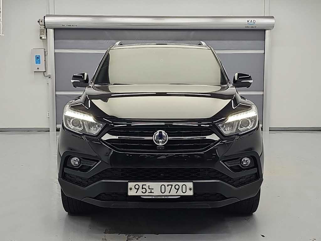KGM 렉스턴 4WD 디젤 2.2 노블레스 사진 2/19