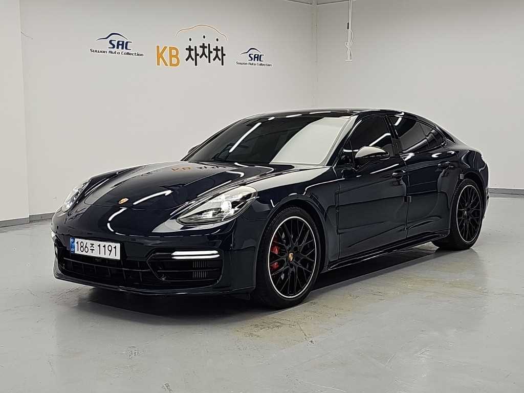 포르쉐 파나메라 4.0 GTS 사진