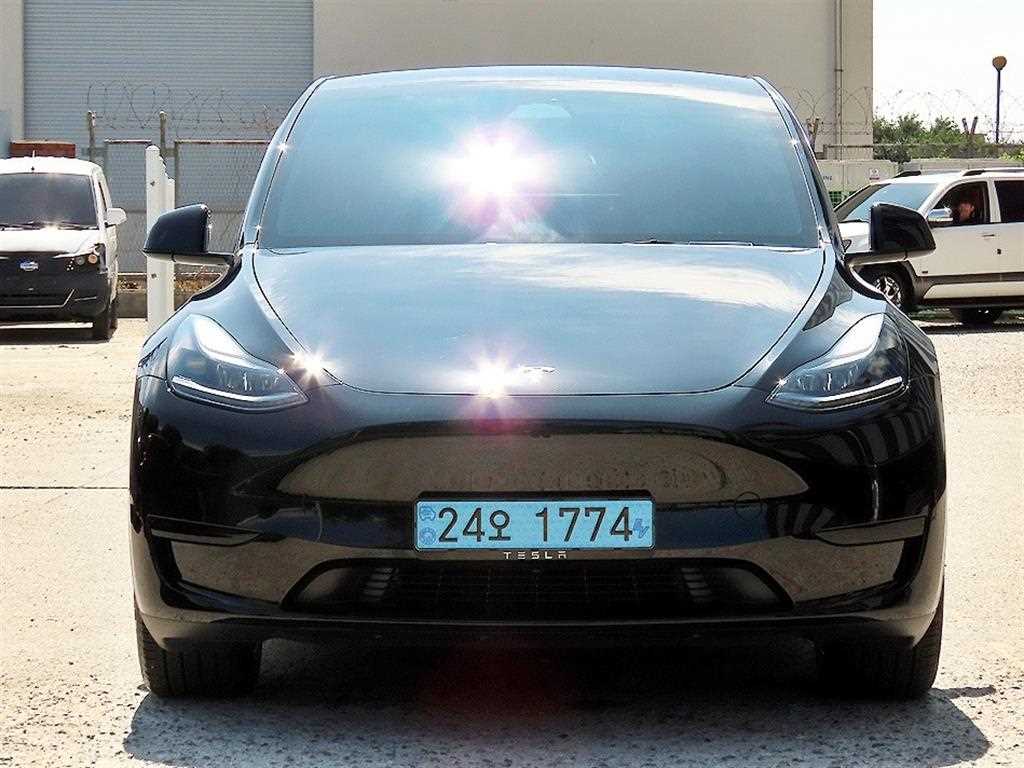 테슬라 모델 Y RWD 사진