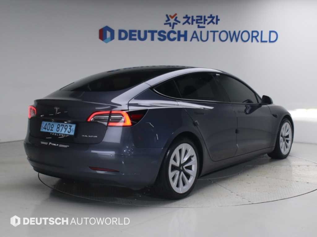 테슬라 모델 3 롱 레인지 사진 2/20