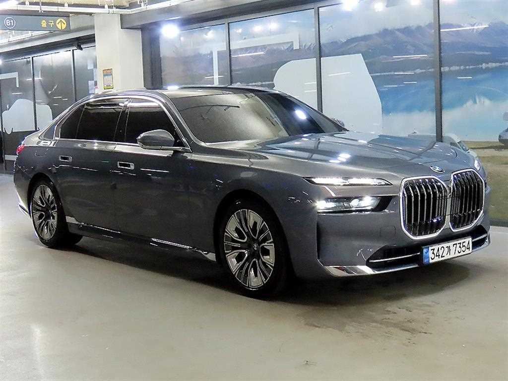 7시리즈 (G70) 740i sDrive 디자인퓨어 엑셀런스 2023년식