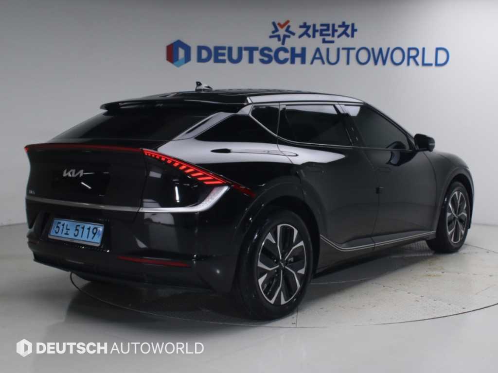 기아 EV6 롱레인지 어스 사진 2/20