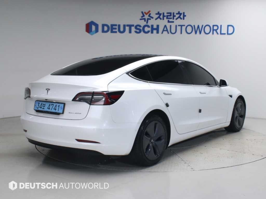 테슬라 모델 3 롱 레인지 사진 2/20