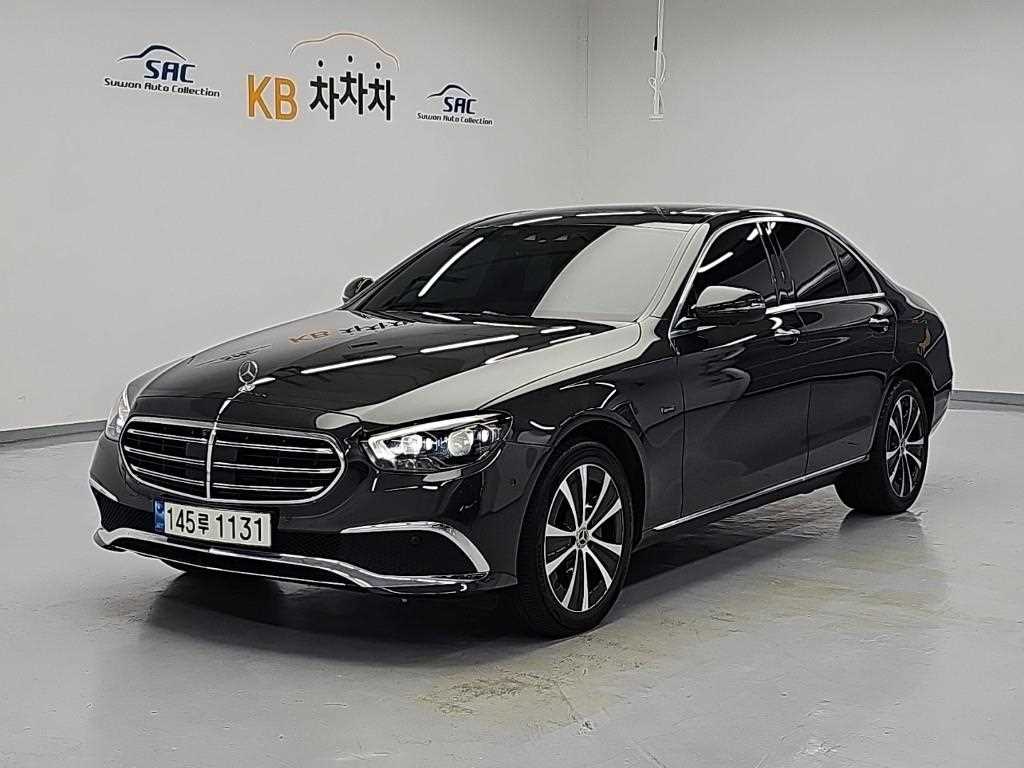 벤츠 E 클래스 E300e 4MATIC 익스클루시브 사진