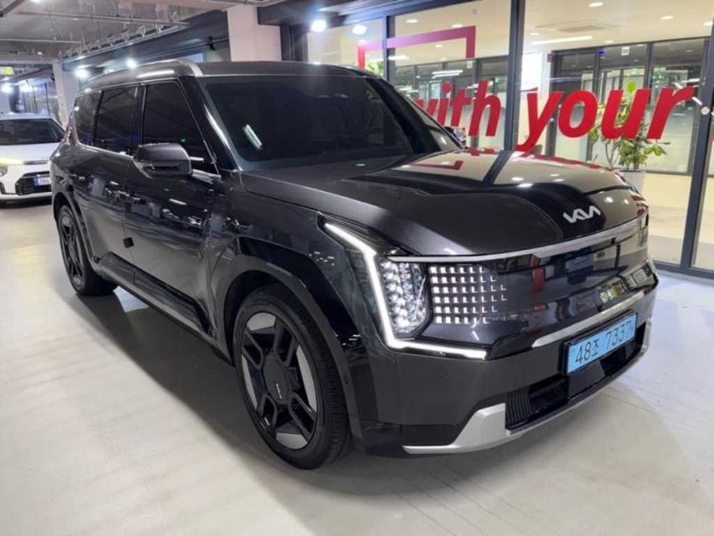 기아 EV9 롱레인지 4WD 어스 사진 2/19