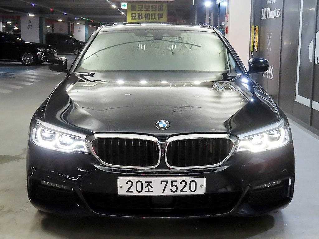 BMW 5시리즈 530i M 스포츠 플러스 사진 2/20