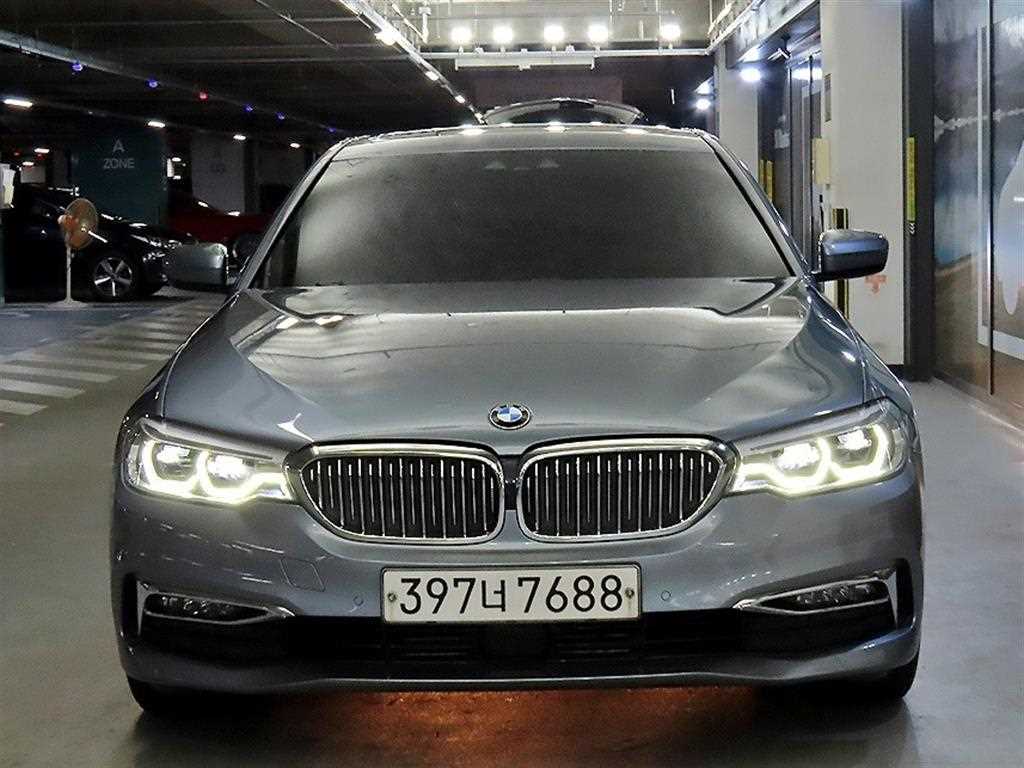 BMW 5시리즈 520d xDrive 럭셔리 플러스 사진 2/20