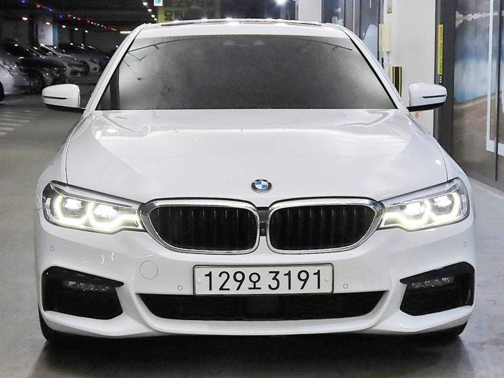 BMW 5시리즈 530i M 스포츠 플러스 사진 2/20