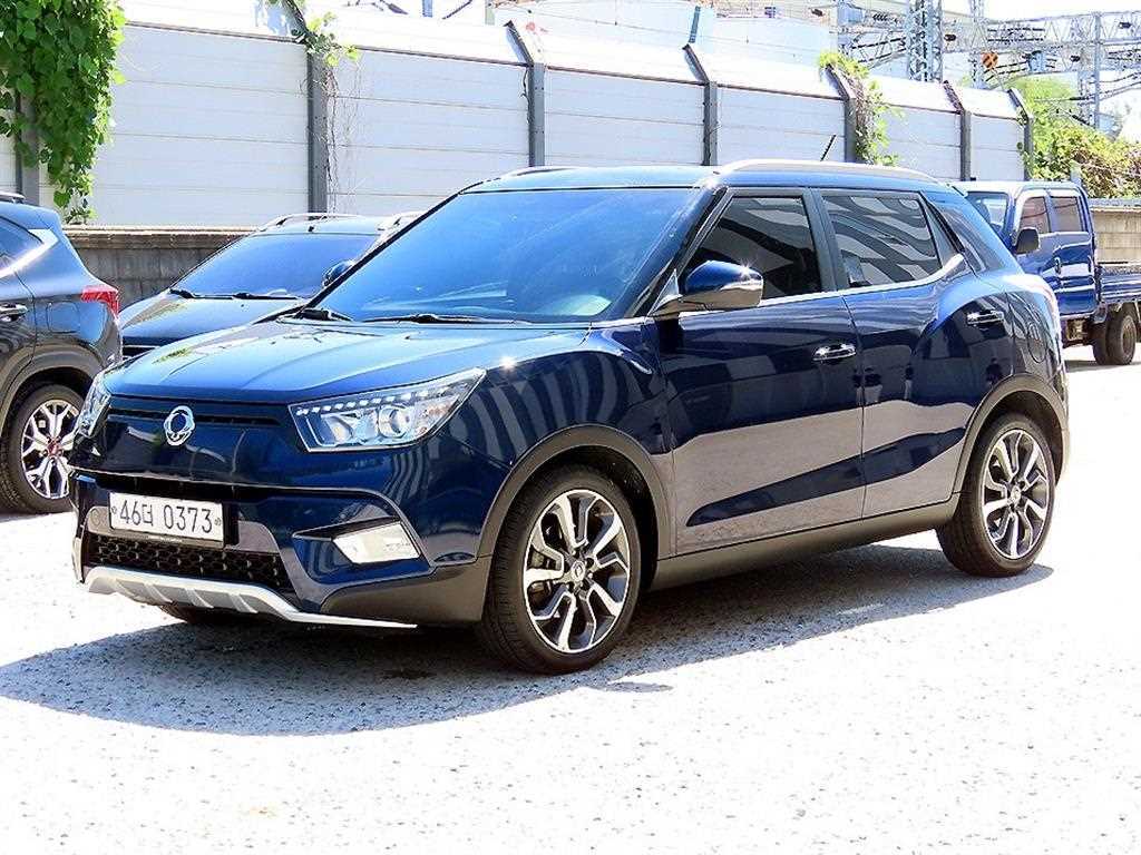 KGM 티볼리 디젤 2WD 1.6 LX 사진 2/20