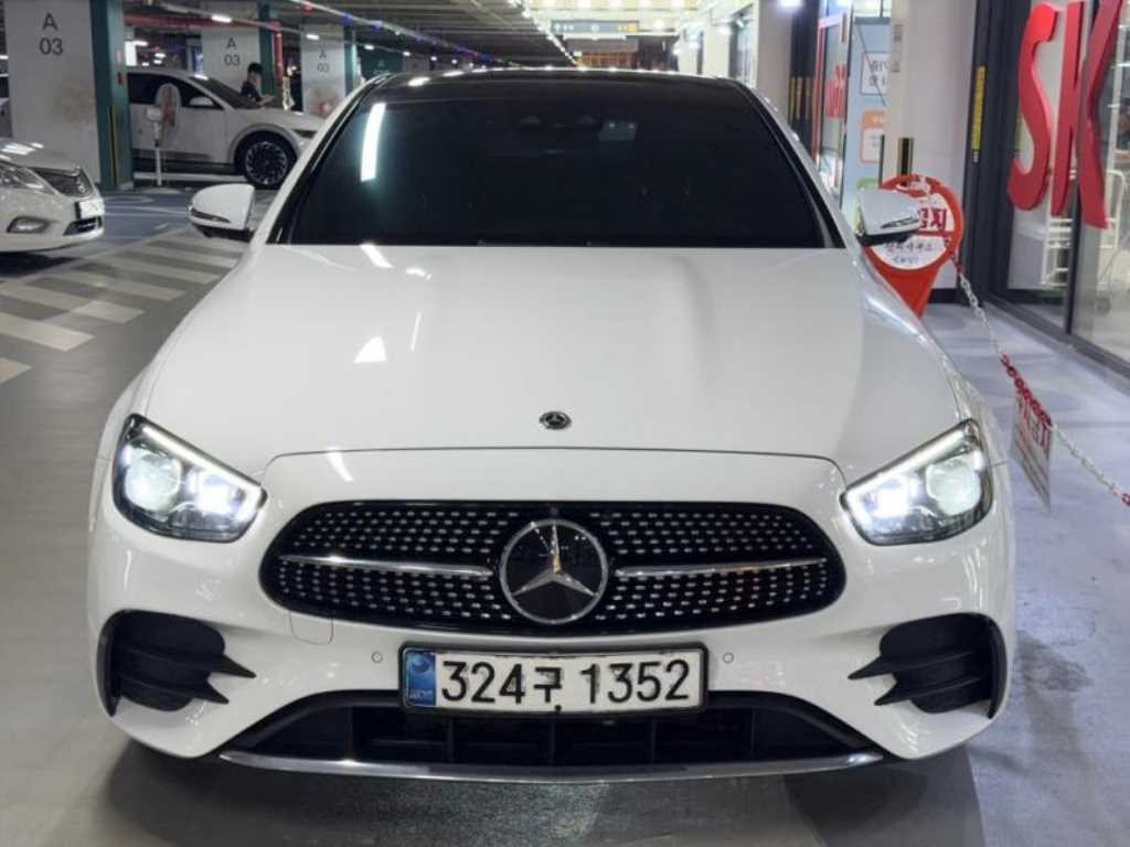 벤츠 E 클래스 E350 4MATIC AMG LINE 사진 2/20