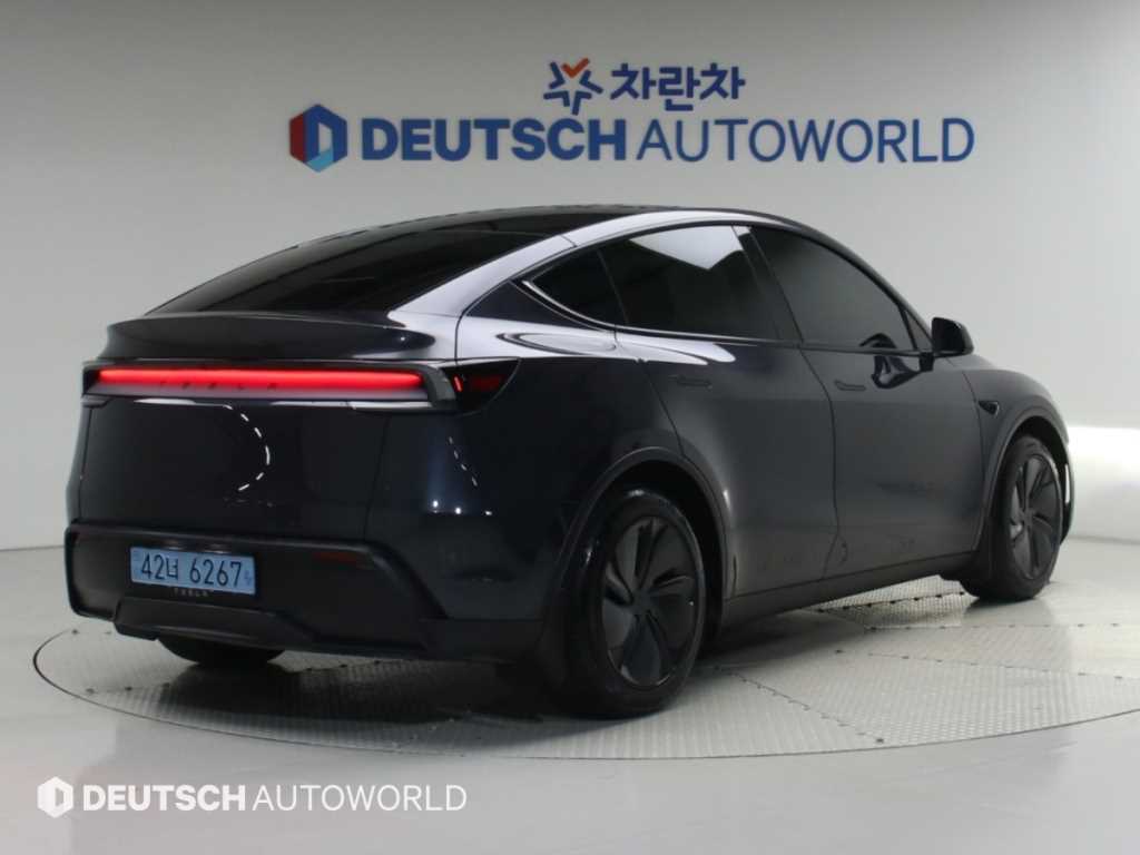 테슬라 모델 Y 프리미엄 RWD 사진 2/20