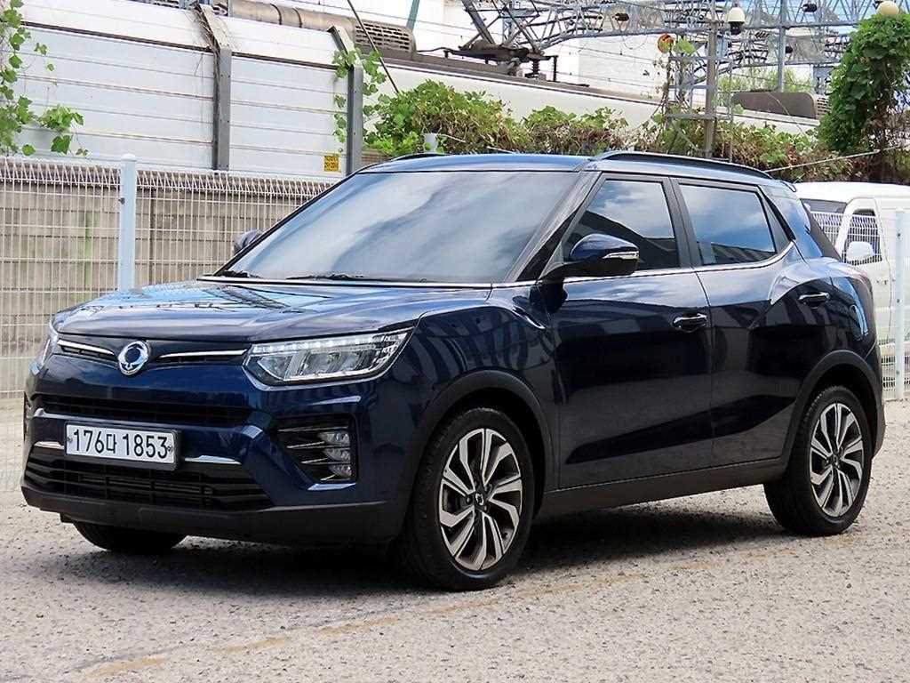 KGM 티볼리 2WD 가솔린 1.5 V5 사진 2/20