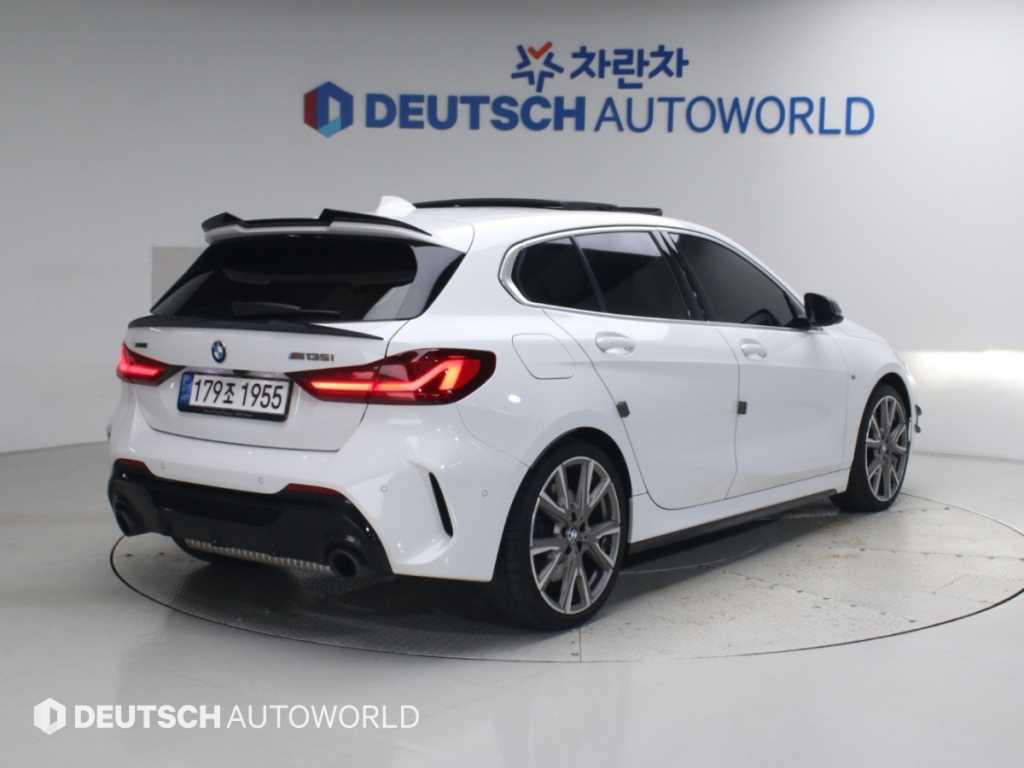 BMW 1시리즈 M135i xDrive 사진 2/20