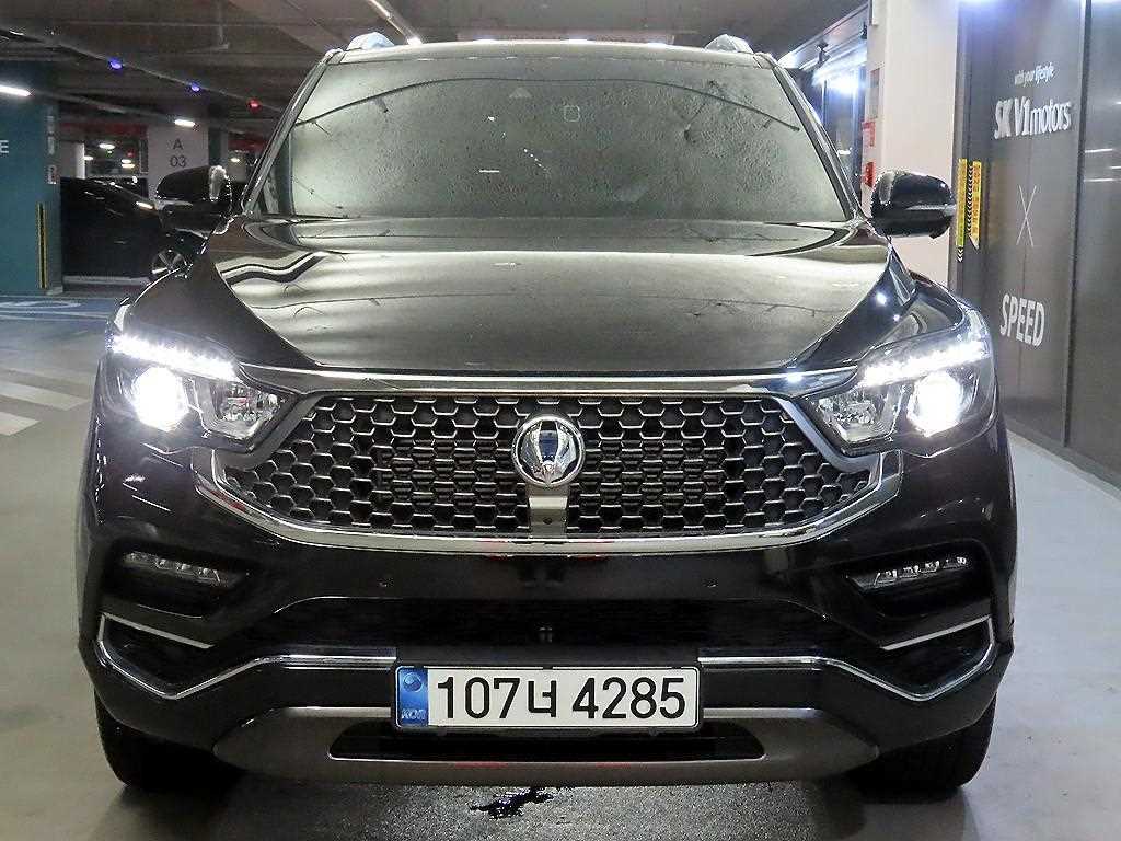 KGM 렉스턴 디젤 2.2 4WD 화이트 에디션 사진 2/20