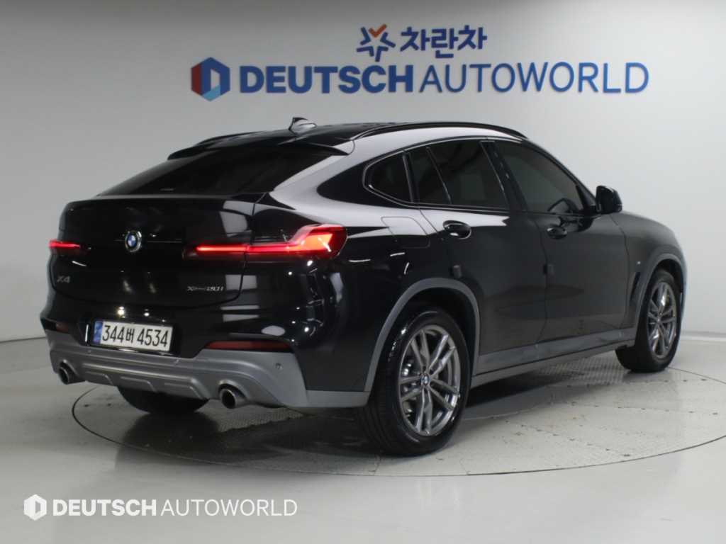 BMW X4 xDrive 20i M 스포츠 X 사진 2/20