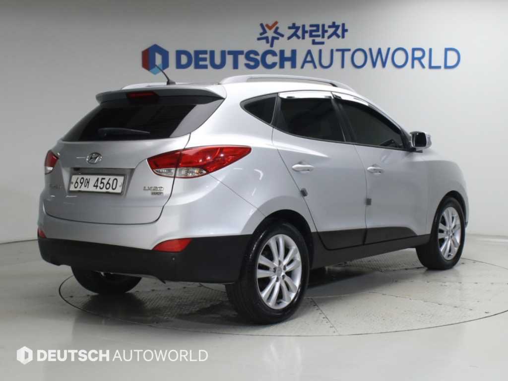 현대 투싼 2WD VGT LX20 프리미어 사진 2/20
