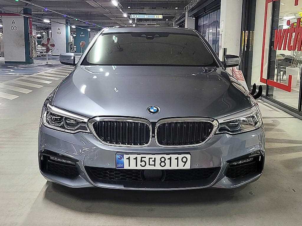 BMW 5시리즈 530i M 스포츠 플러스 사진 2/20