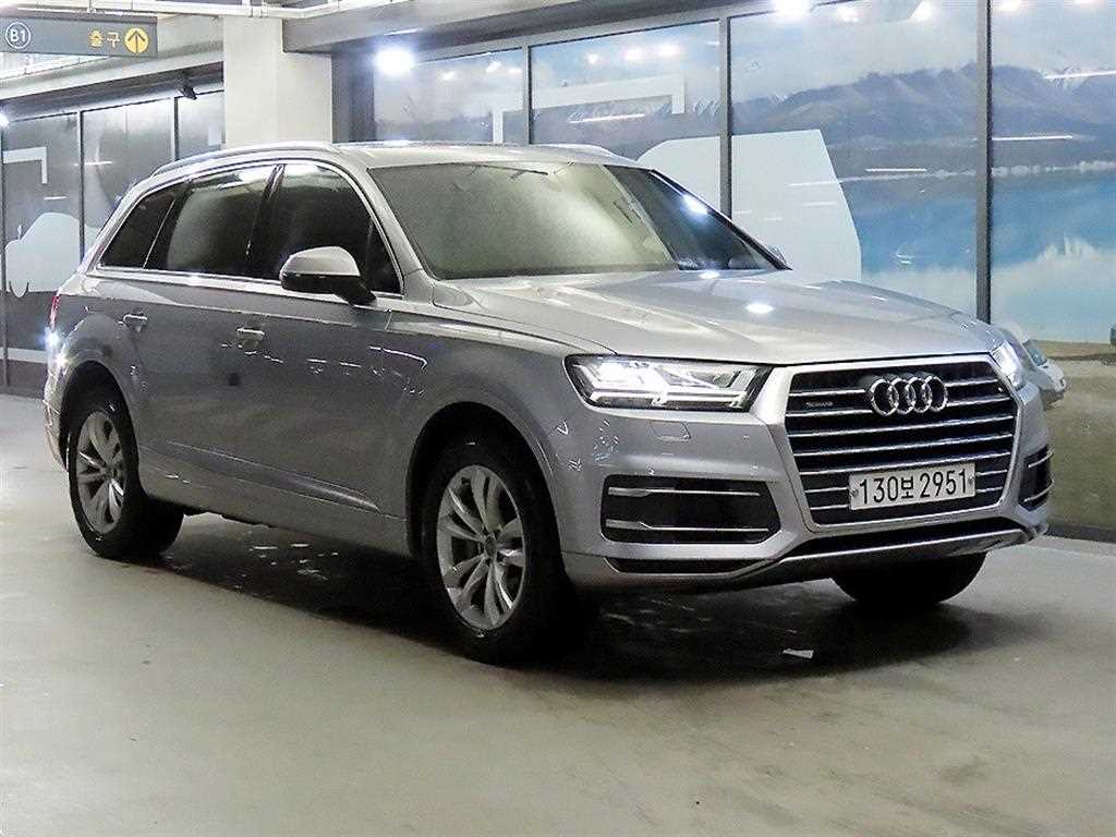 Q7 (4M) 45 TFSI 콰트로 2019년식